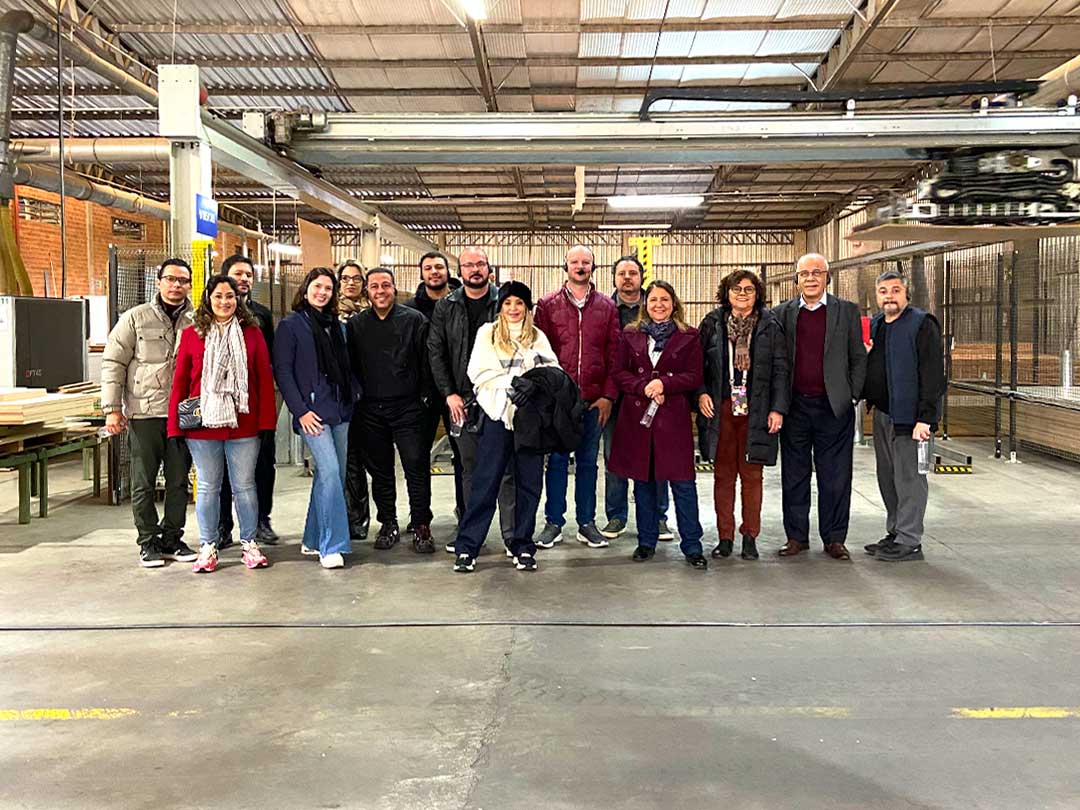 Visita a fábrica Romanzza Planejados em Flores da Cunha, Rio Grande do Sul - Romanzza Perdizes